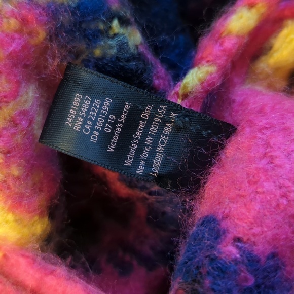 Victoria's Secret Fuchsia & Yellow Plush Plaid Scarf Winter Angel Collection - Picture 8 of 9
